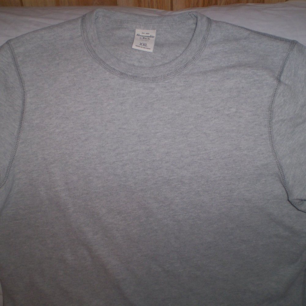 Abercrobie & Fitch Gray Cotton Tee Size XXL